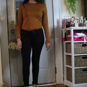 Low-Rise Black Jeggings